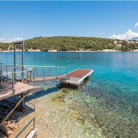 Luxury 6 Bedroom Brac Island Beach Front Villa With Heated Infinity Pool and lift near Sumartin sleeps 12